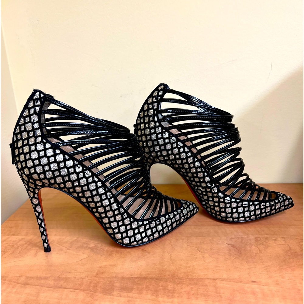 NEVER WORN! Christian Louboutin Gortik Bootie Pumps